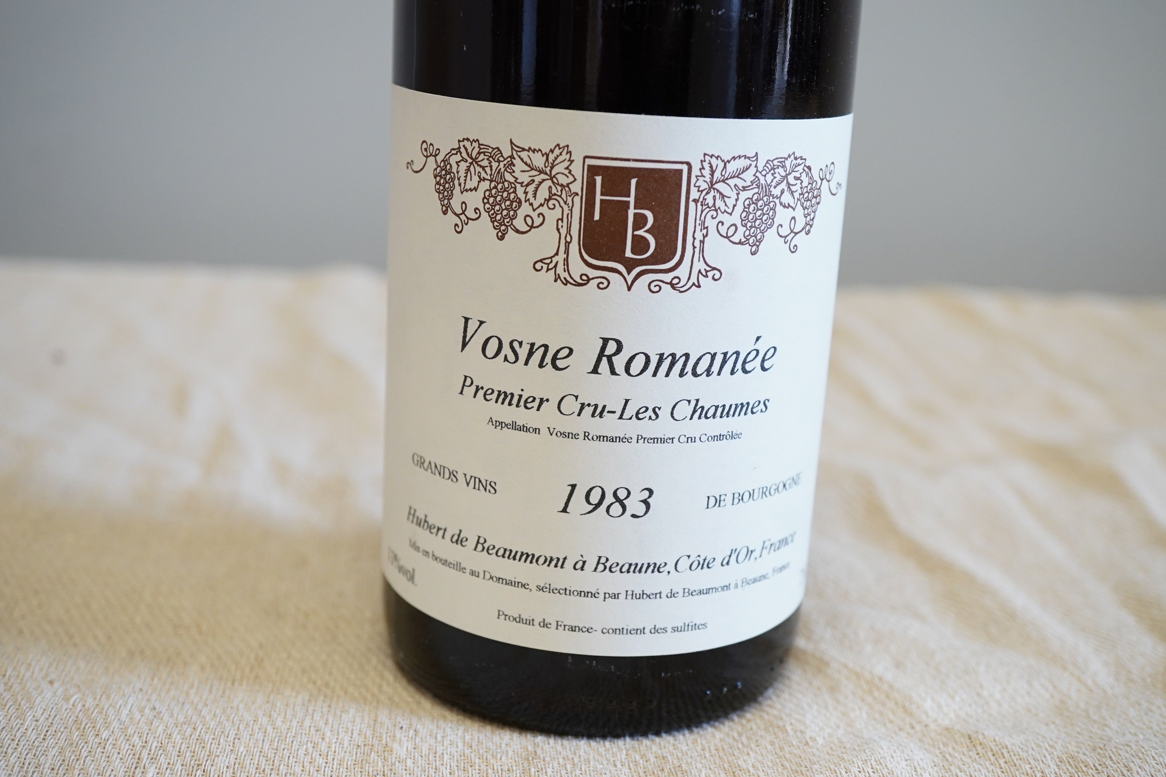 Domaine Hubert de Beaumont, Vosne-Romanée Premier Cru 'Les Chaumes', 1983